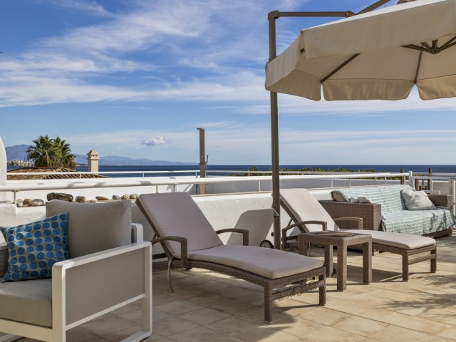 2 Bedrooms Apartment in Estepona