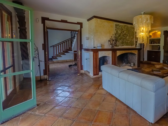 5 Bedrooms Villa in Nueva Andalucía