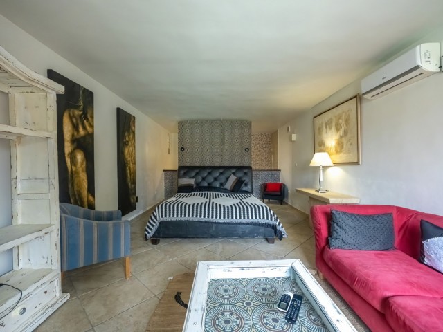 5 Bedrooms Villa in Nueva Andalucía