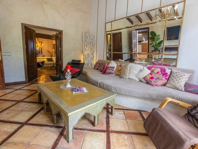 5 Bedrooms Villa in Nueva Andalucía