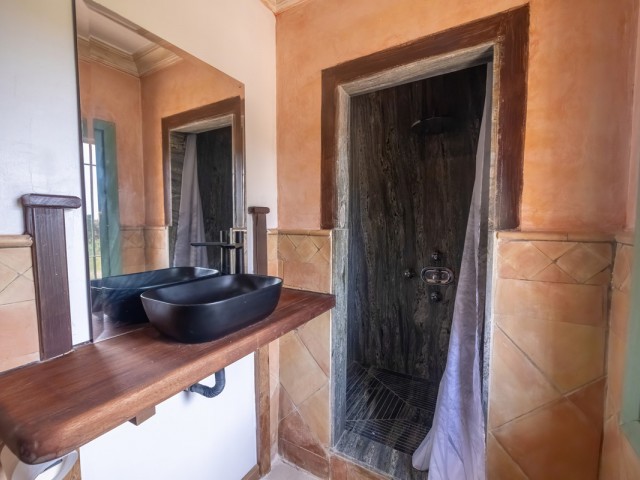 5 Bedrooms Villa in Nueva Andalucía