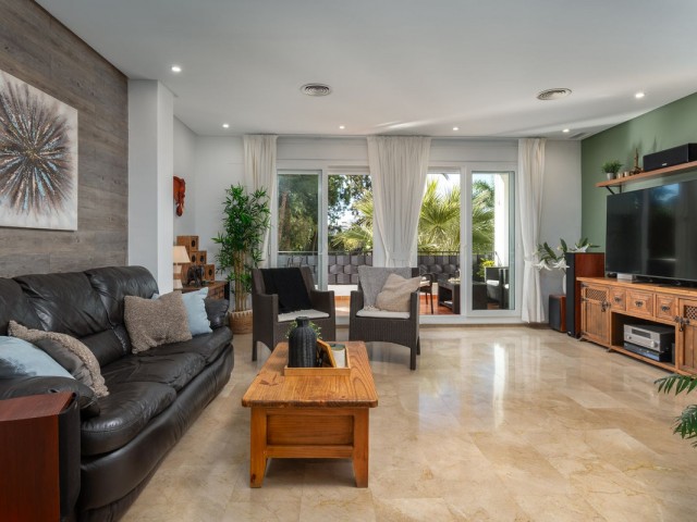 Apartment, Torrequebrada, R5264011