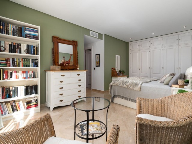 2 Bedrooms Apartment in Torrequebrada