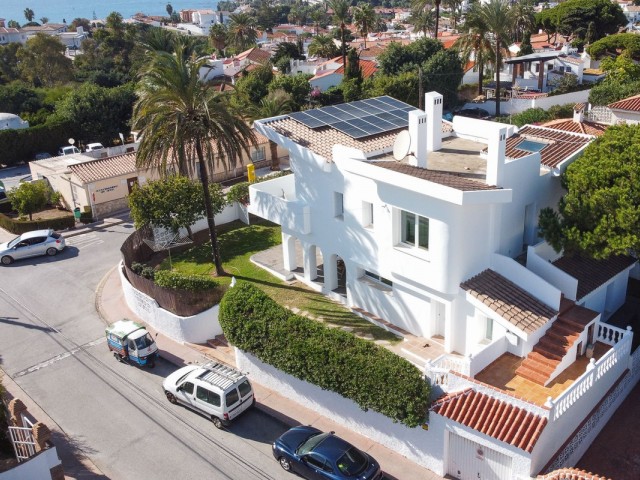 Villa, El Faro, R5264203