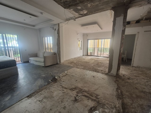 2 Bedrooms Apartment in Puerto Banús