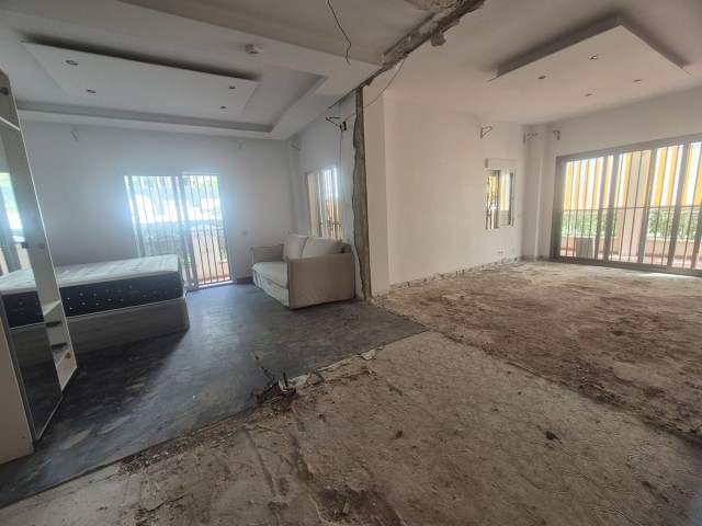 2 Bedrooms Apartment in Puerto Banús