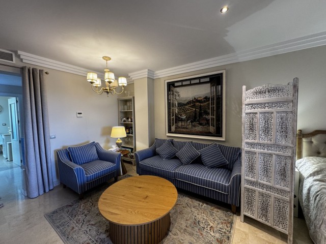 Apartment, Benahavis, R5110465