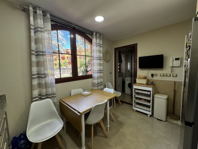 2 Bedrooms Apartment in Benahavís