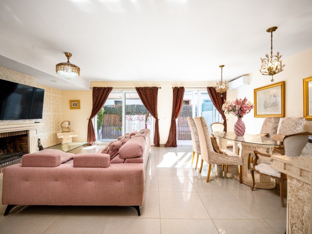 4 Bedrooms Townhouse in Estepona
