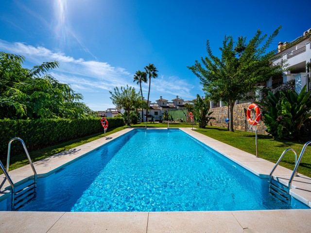 4 Bedrooms Townhouse in Estepona