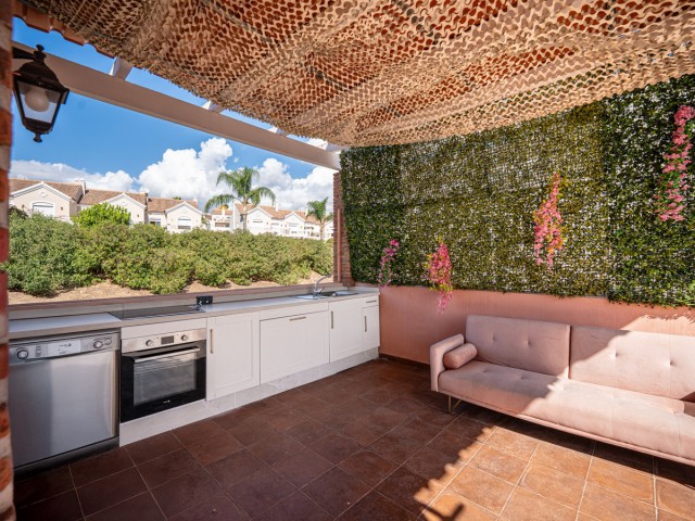 4 Bedrooms Townhouse in Estepona