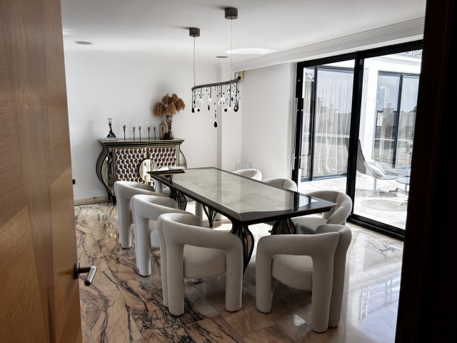 8 Sovrums Villa i Artola