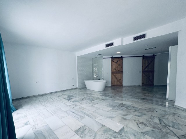 3 Bedrooms Apartment in Marbella