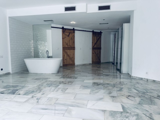 3 Bedrooms Apartment in Marbella