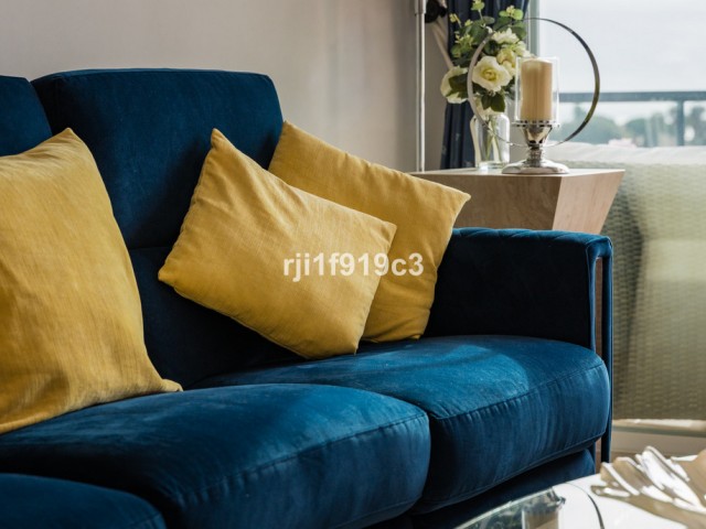 2 Bedrooms Apartment in Elviria