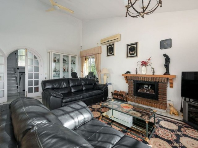 3 Schlafzimmer Villa in Calahonda