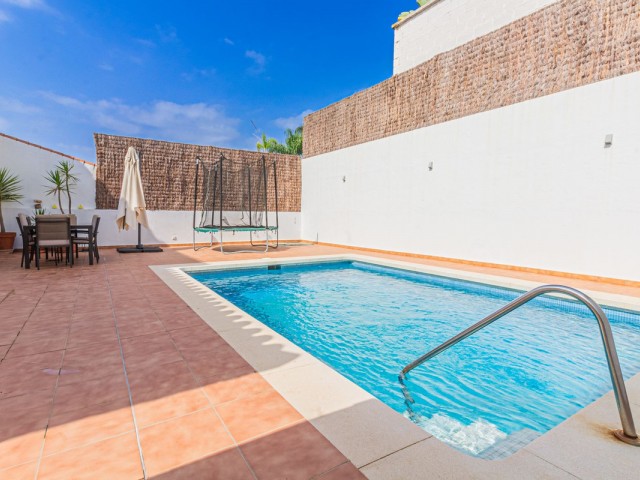 4 Bedrooms Villa in Sotogrande