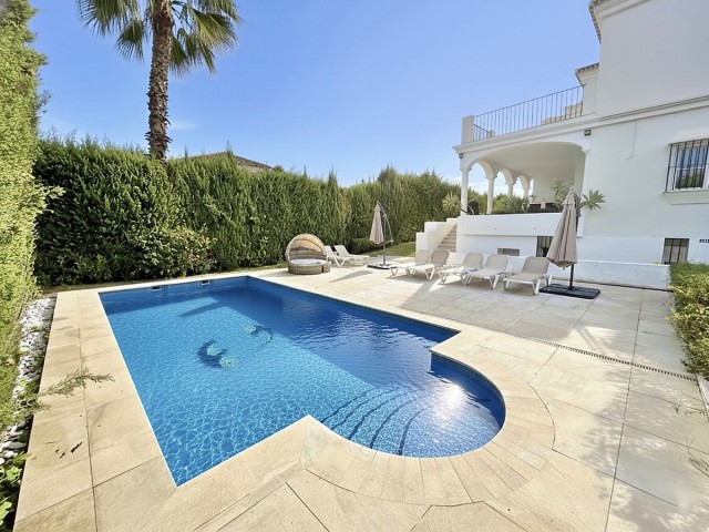 5 Schlafzimmer Villa in Nueva Andalucía