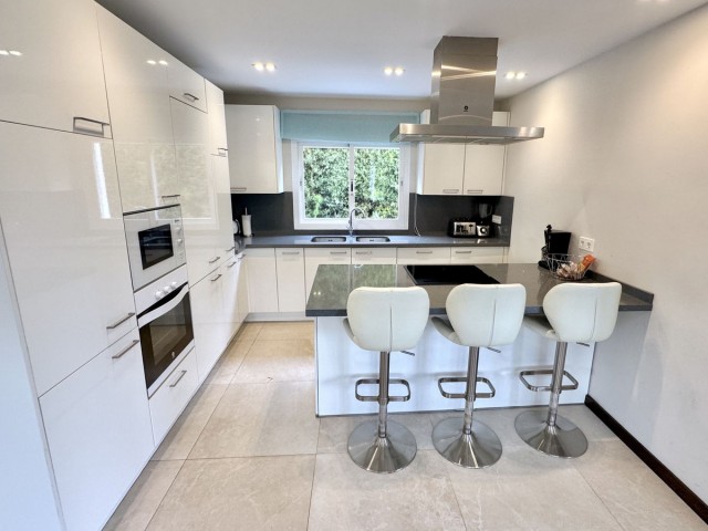 5 Schlafzimmer Villa in Nueva Andalucía