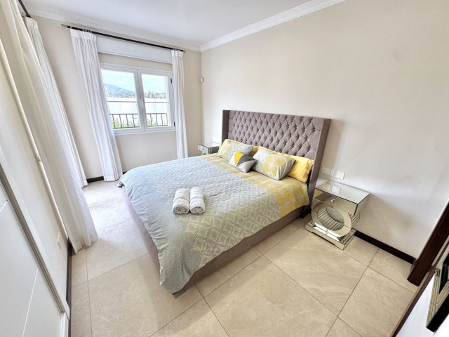 5 Schlafzimmer Villa in Nueva Andalucía