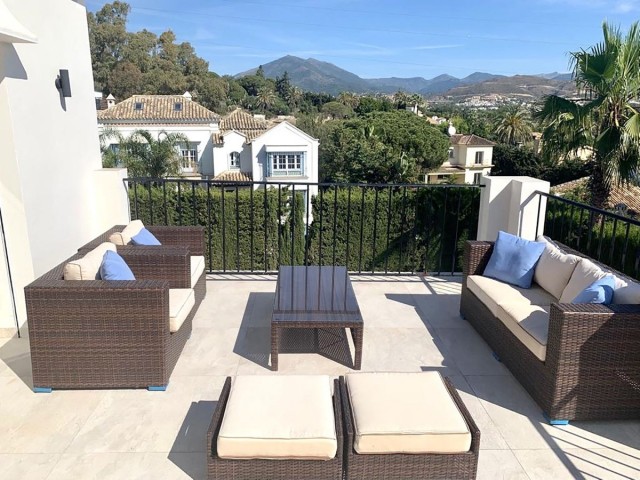 5 Schlafzimmer Villa in Nueva Andalucía