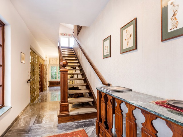 5 Bedrooms Villa in Los Monteros