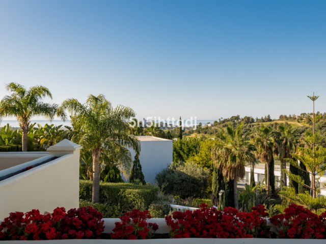 5 Bedrooms Villa in Benahavís