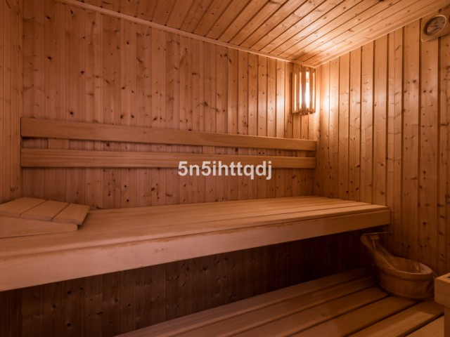 5 Bedrooms Villa in Benahavís