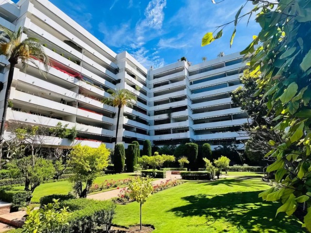 3 Bedrooms Apartment in Marbella