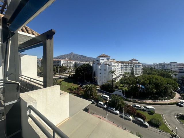 2 Bedrooms Apartment in Puerto Banús