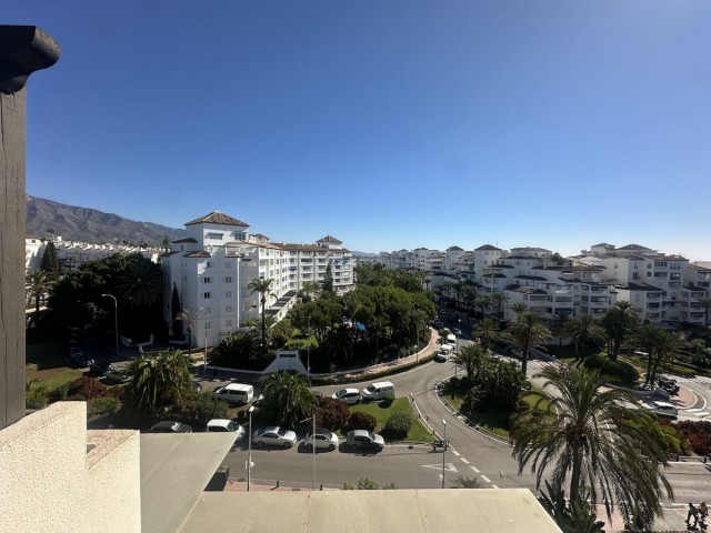 2 Bedrooms Apartment in Puerto Banús