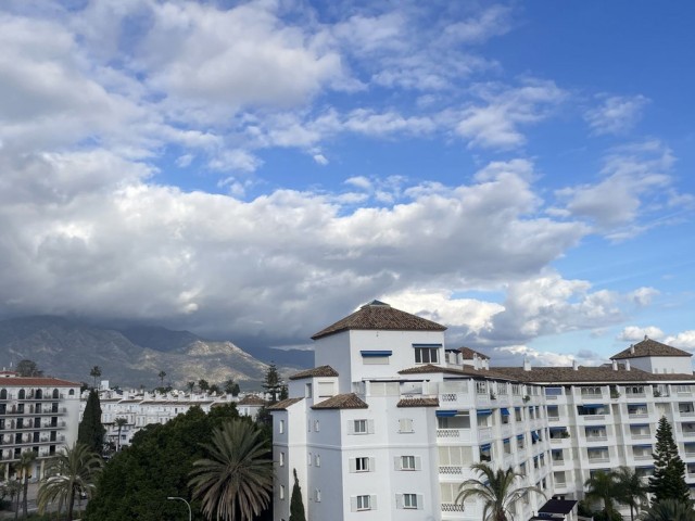 2 Bedrooms Apartment in Puerto Banús