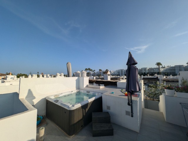 4 Bedrooms Townhouse in San Pedro de Alcántara