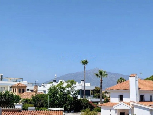 4 Makuuhuoneen Rivitalo San Pedro de Alcántara