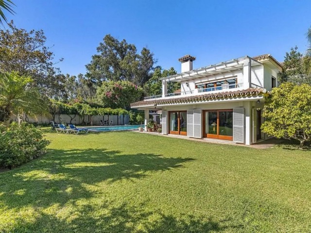 5 Bedrooms Villa in Costalita