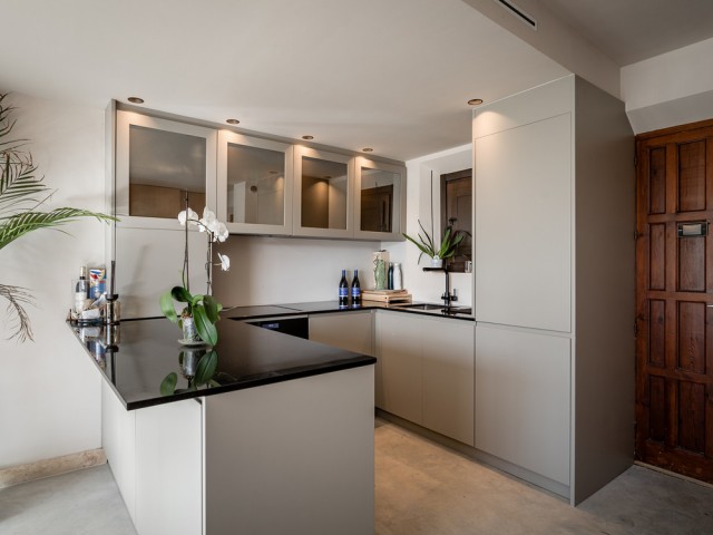 2 Bedrooms Townhouse in Nueva Andalucía