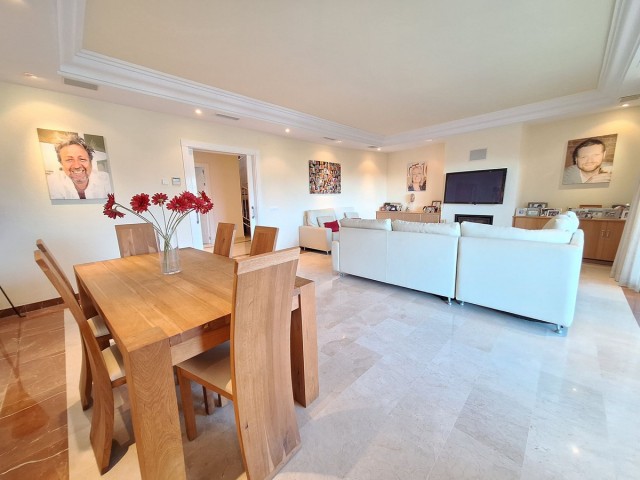 3 Bedrooms Apartment in Nueva Andalucía