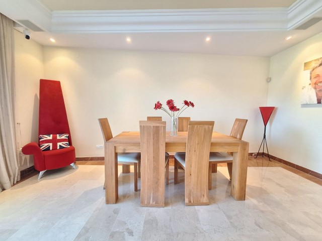 3 Bedrooms Apartment in Nueva Andalucía