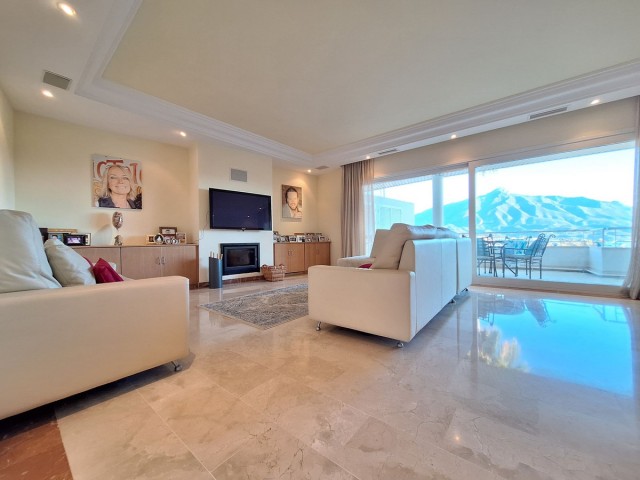 3 Bedrooms Apartment in Nueva Andalucía