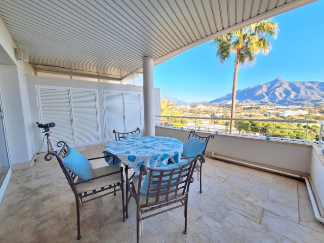 3 Bedrooms Apartment in Nueva Andalucía