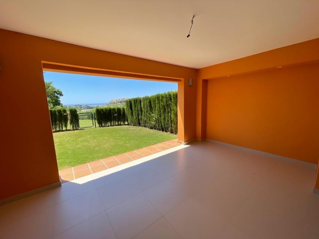 3 Bedrooms Townhouse in Benahavís