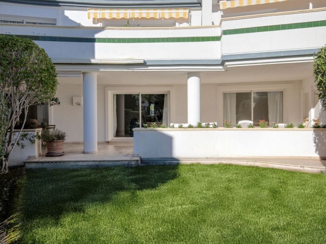 3 Bedrooms Apartment in Estepona