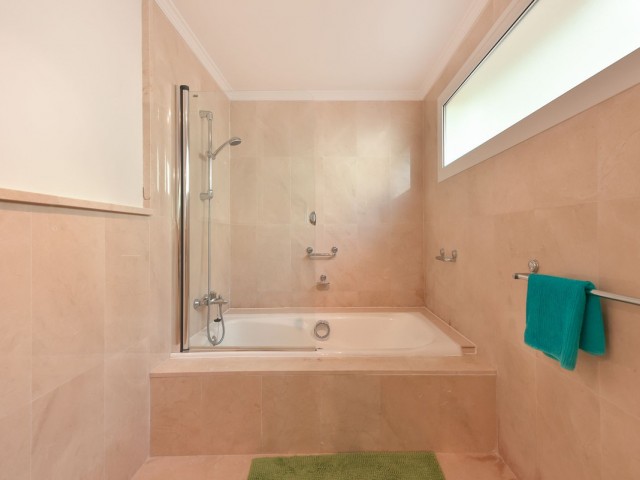 3 Bedrooms Villa in Calahonda