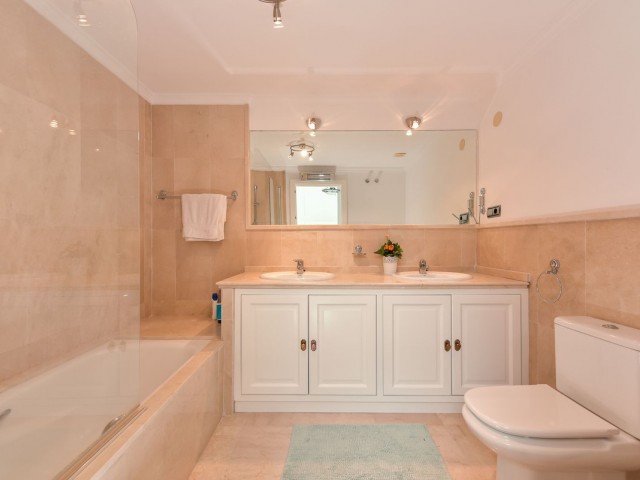 3 Bedrooms Villa in Calahonda