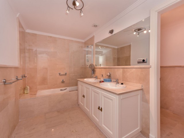 3 Bedrooms Villa in Calahonda