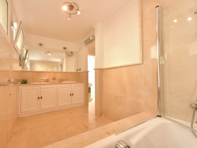 3 Bedrooms Villa in Calahonda