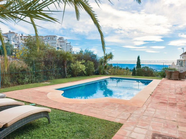 3 Bedrooms Villa in Calahonda