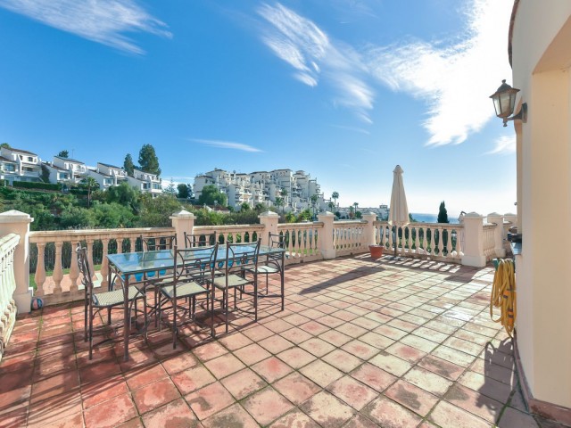 3 Bedrooms Villa in Calahonda