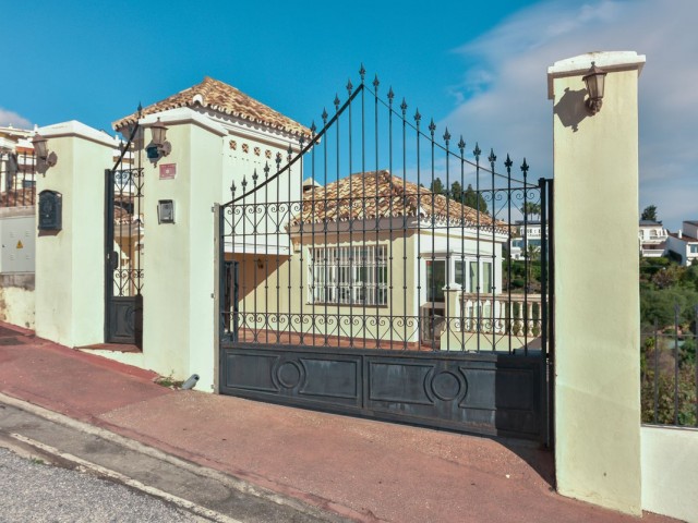 3 Bedrooms Villa in Calahonda