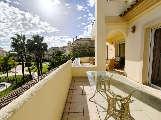 3 Bedrooms Apartment in San Roque Club